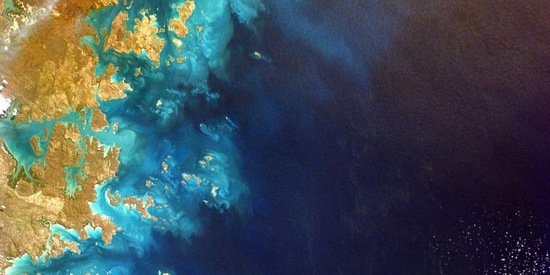 像素艺术与PBR材质融合：从Substance Designer到游戏引擎的完整编程实现指南