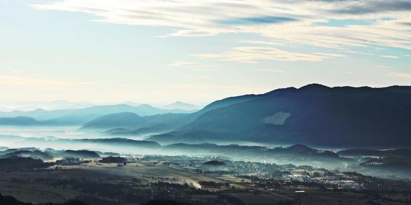 复古游戏开发新浪潮：跨平台兼容性的编程解决方案