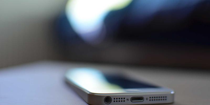 游戏UI/UX设计之道：以Adam's Game为例，解析独立游戏如何通过界面设计提升沉浸感与流畅性